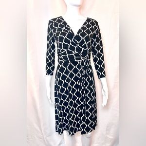 White House Black Market 3/4 Sleeve Casual Dress Ruffle Size 2